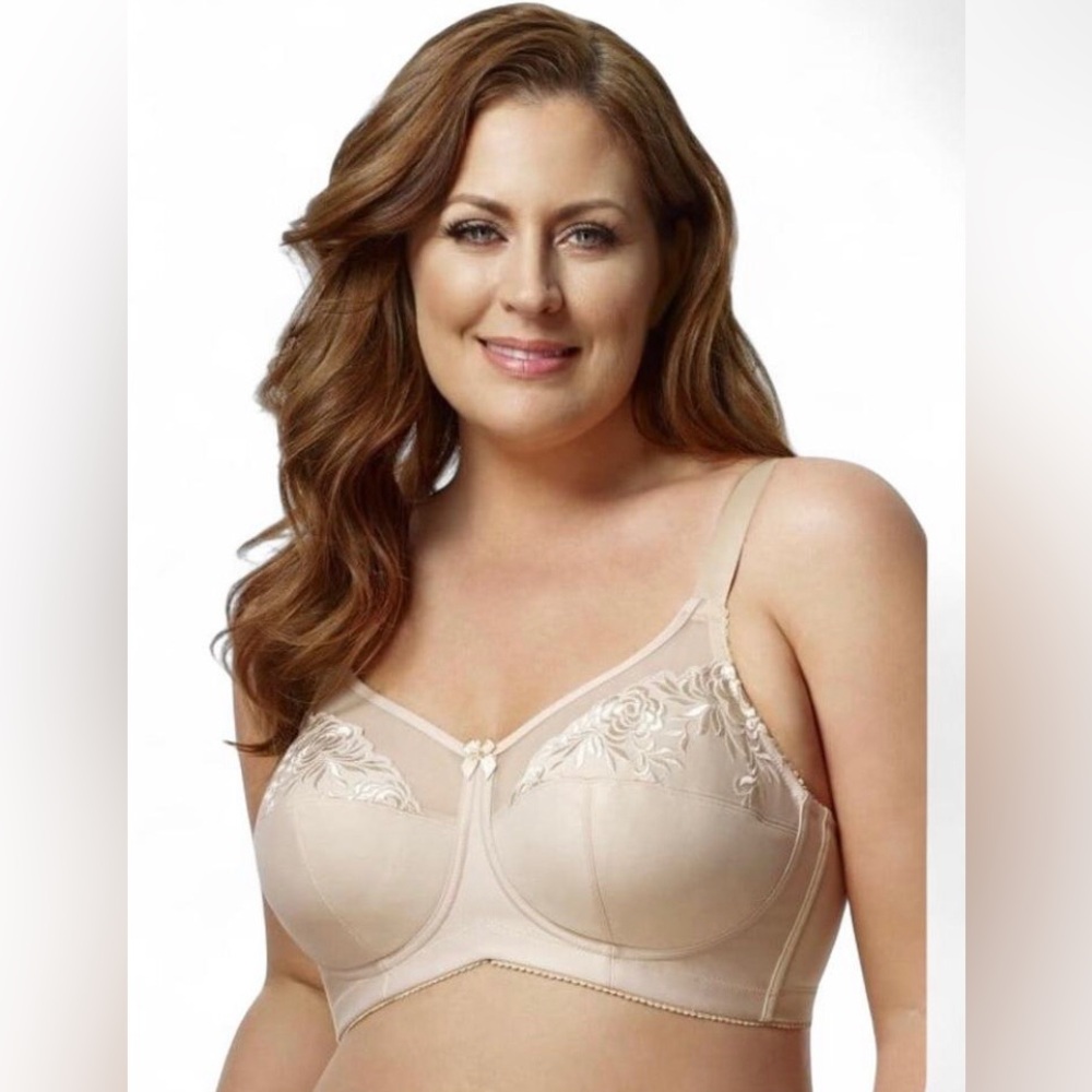 NWT ELILA 1301 Embroidered Full Coverage Microfiber Wireless 42C Nude Brand